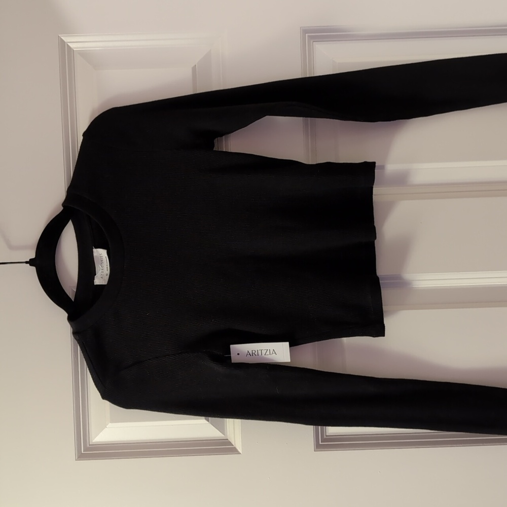 Aritzia Ribbed Cropped Black Long Sleeve Tee - Picture 1 of 3
